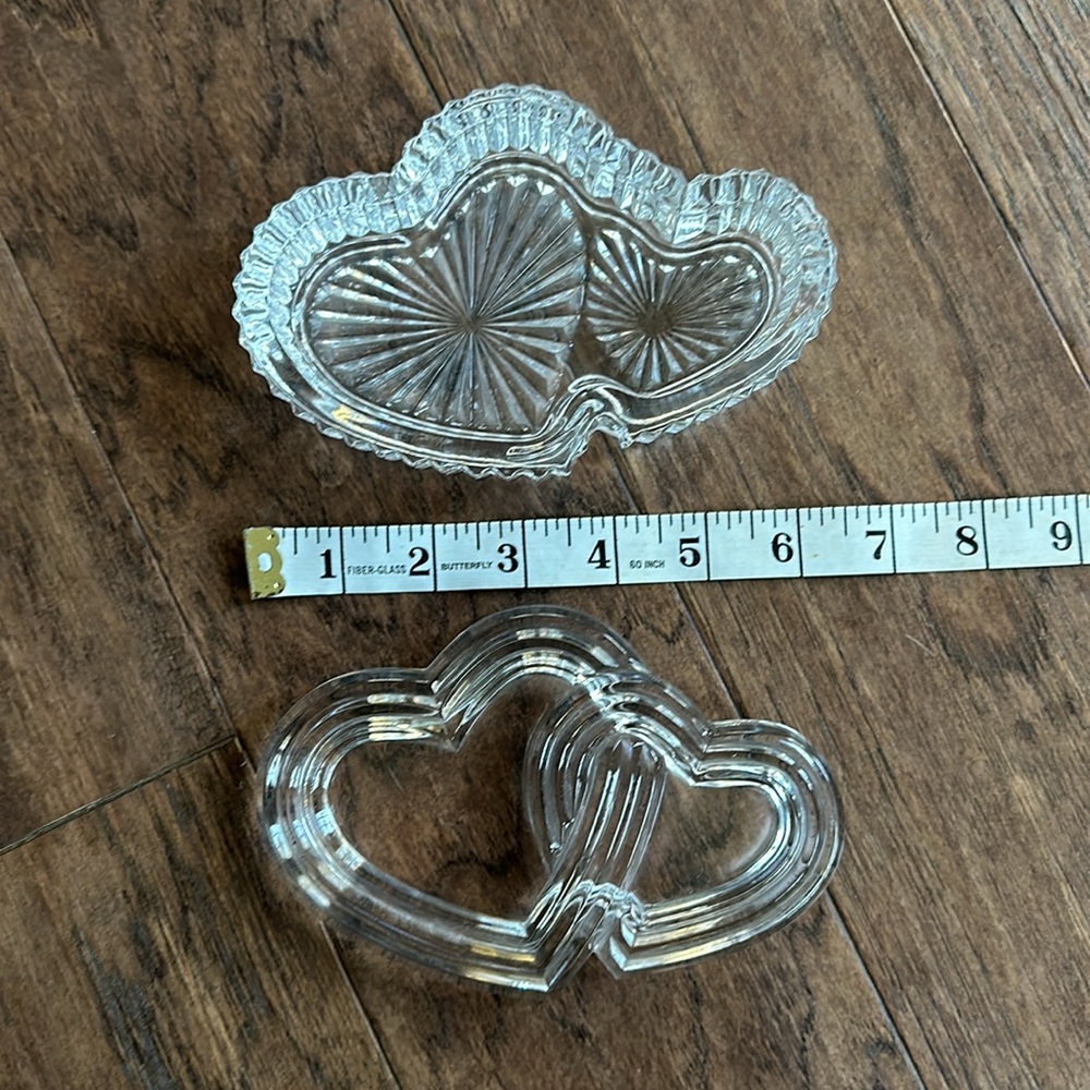 ✨ Vintage Crystal Double-Heart Trinket Dish — A Little Romance in Glass ✨ - Picture 4 of 6